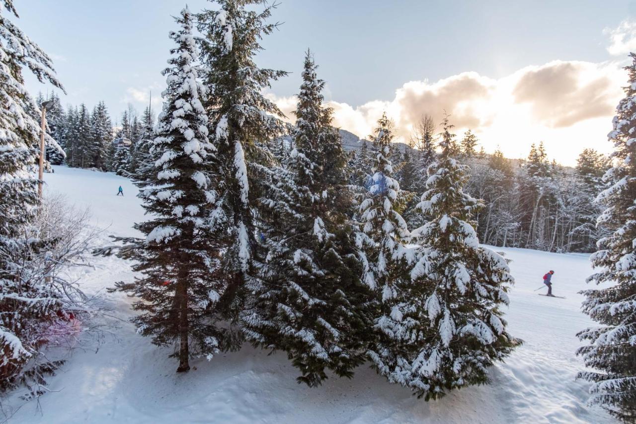 The Best Ski In Ski Out Two Bedroom Condo At Aspens Уистлер Экстерьер фото