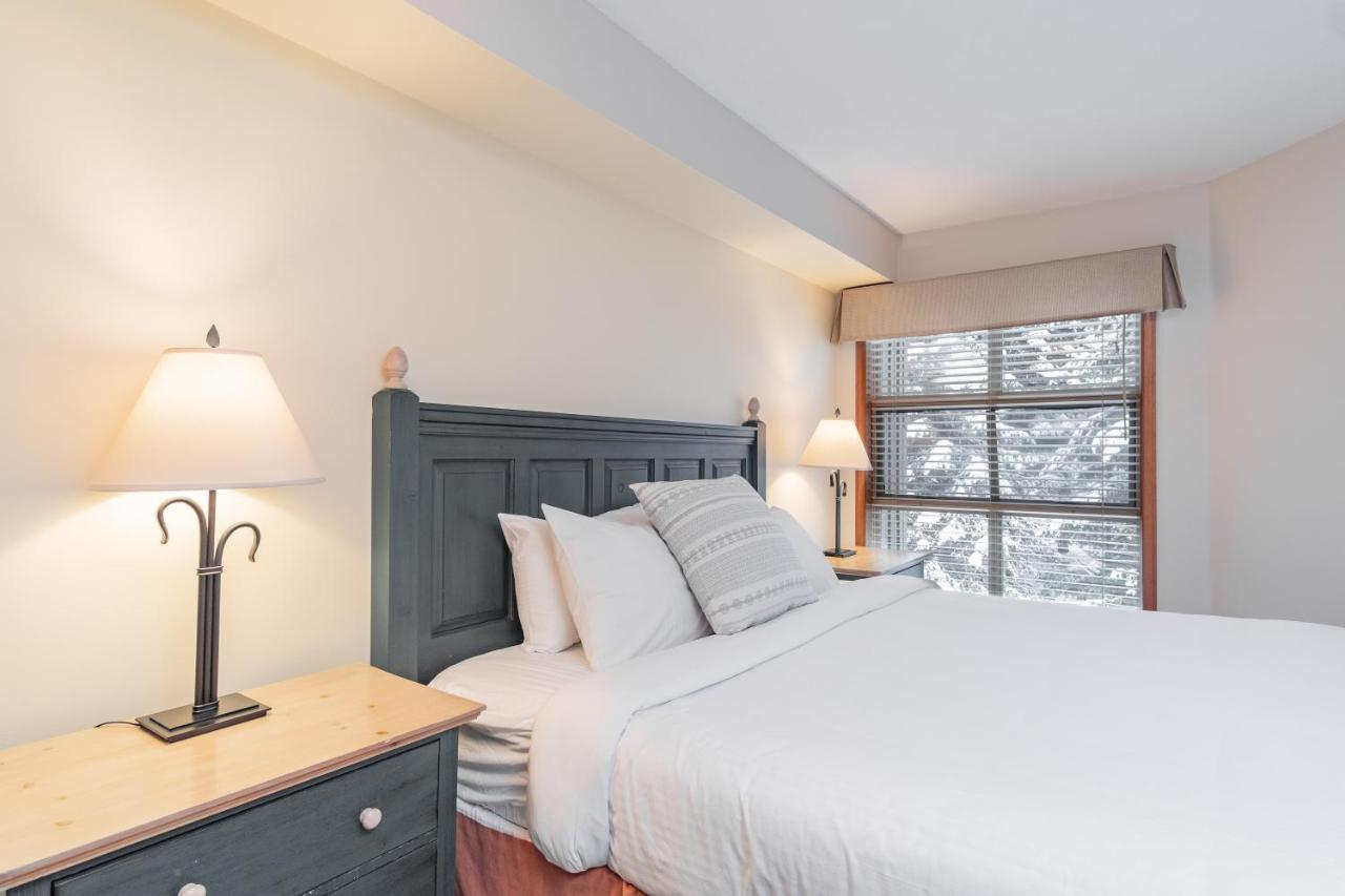 The Best Ski In Ski Out Two Bedroom Condo At Aspens Уистлер Экстерьер фото