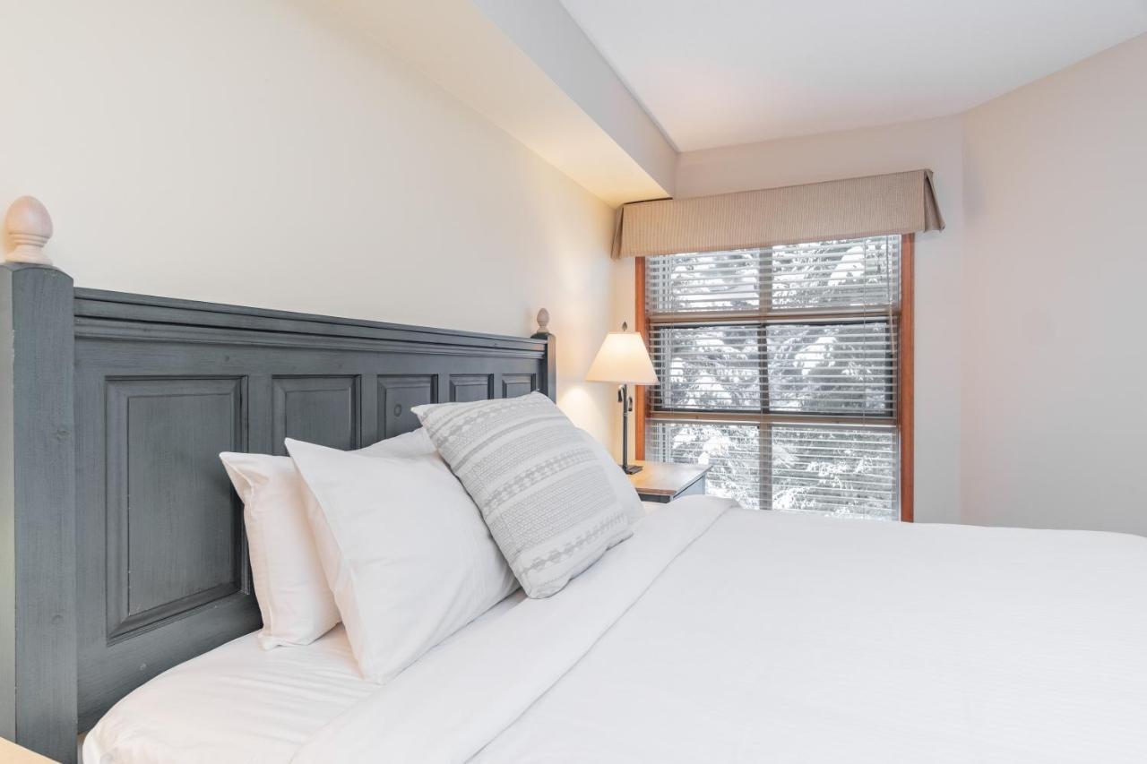 The Best Ski In Ski Out Two Bedroom Condo At Aspens Уистлер Экстерьер фото